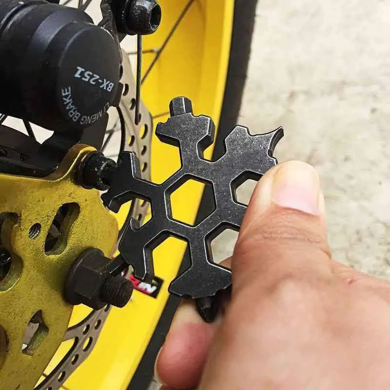 ( 🎁 New Year Hot Sale - 30% Off ) 18-in-1 Stainless Steel Snowflakes Multi-Tool