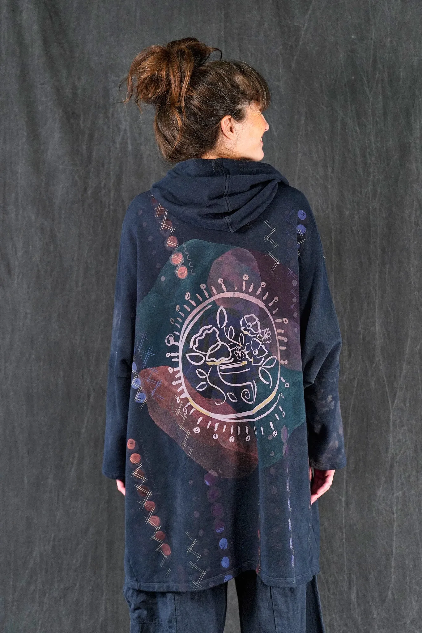 5255 HZ Square Zipper Hoodie Black Still Life