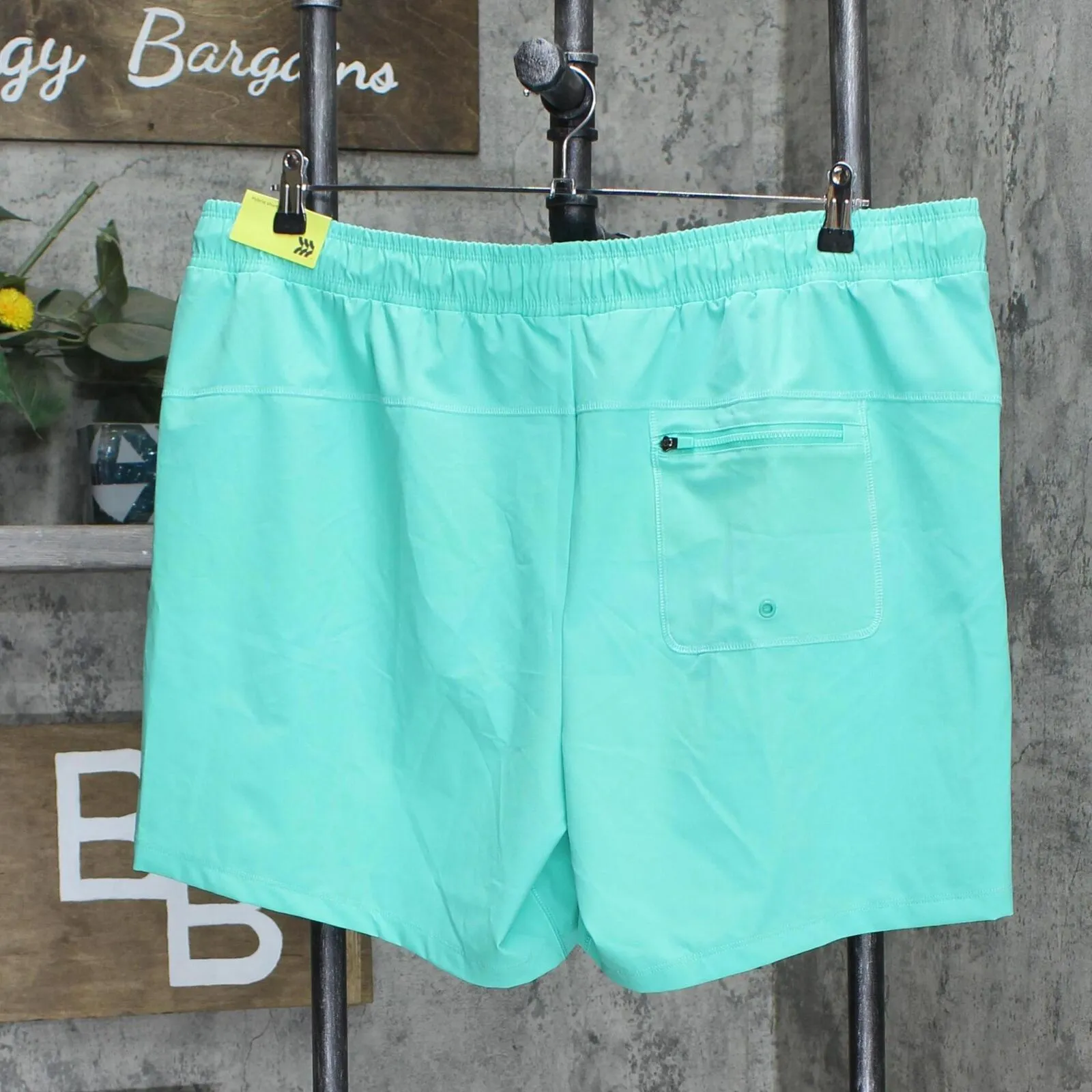 All In Motion Men's Hybrid Shorts 6" W92G09