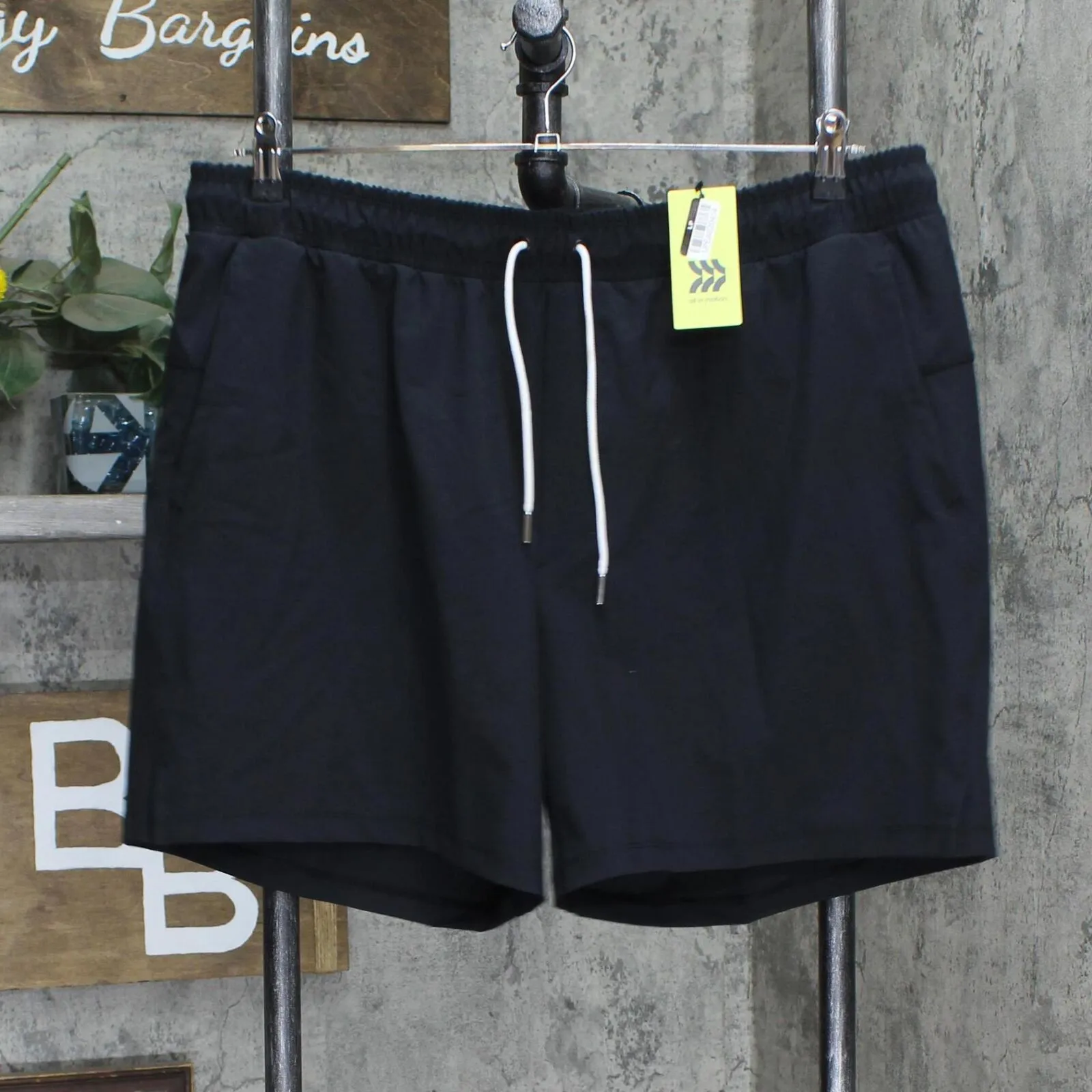 All In Motion Men's Hybrid Shorts 6" W92G09