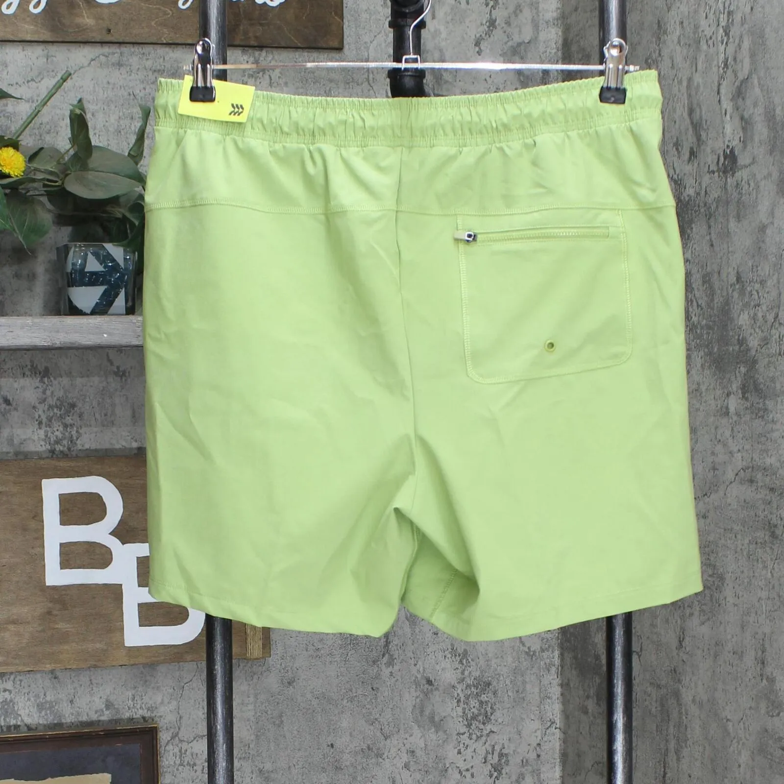 All In Motion Men's Hybrid Shorts 6" W92G09