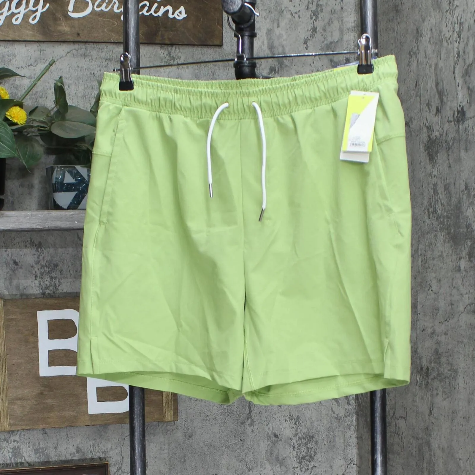 All In Motion Men's Hybrid Shorts 6" W92G09