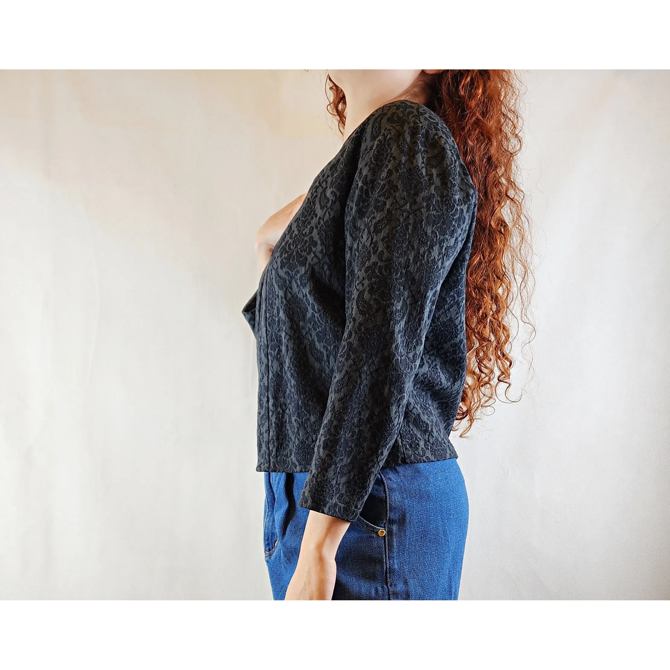 Indigo cropped black and grey jacket with subtle floral print size 10