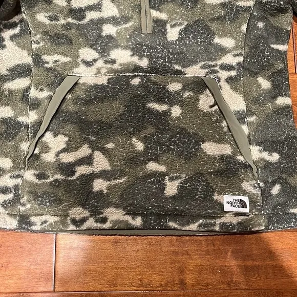 The North Face Campshire Plush Sherpa Hoodie