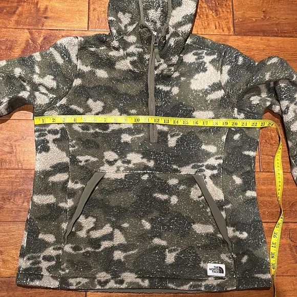 The North Face Campshire Plush Sherpa Hoodie