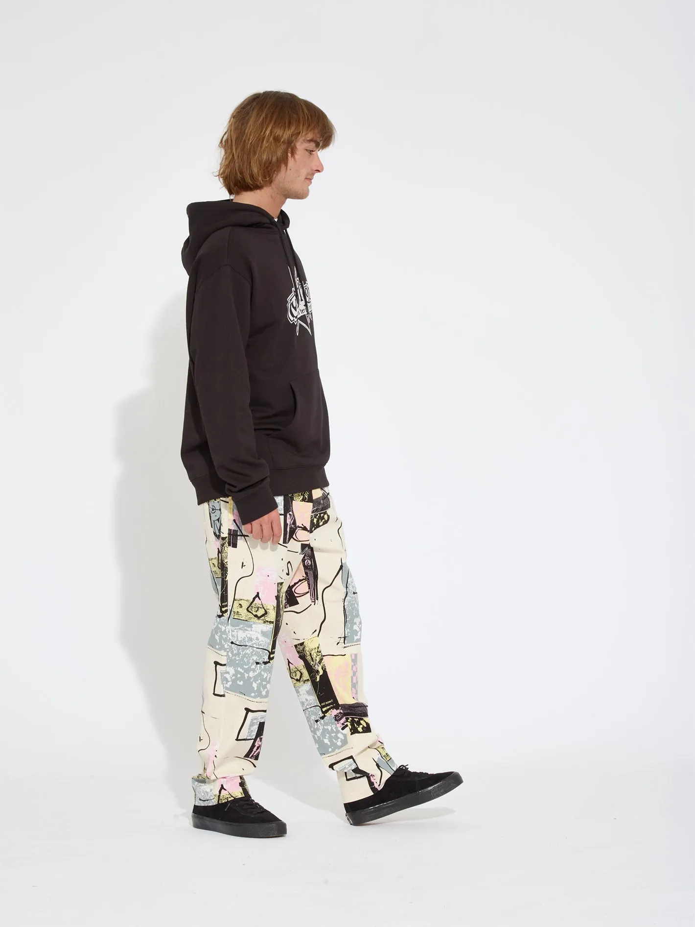 V Entertainment Kapuzenpullover - BLACK